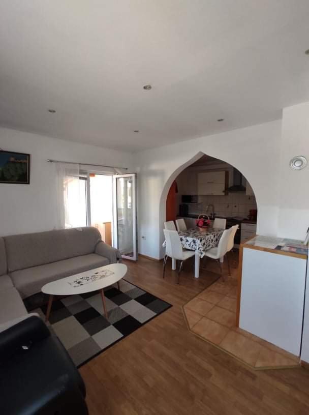 Apartmani Amans Pula Luaran gambar