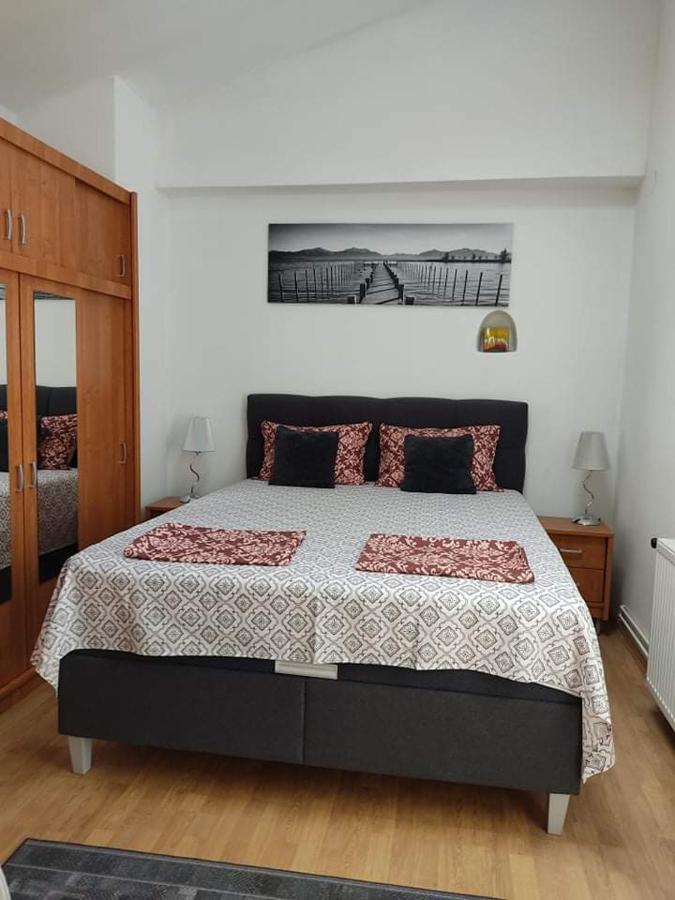 Apartmani Amans Pula Luaran gambar