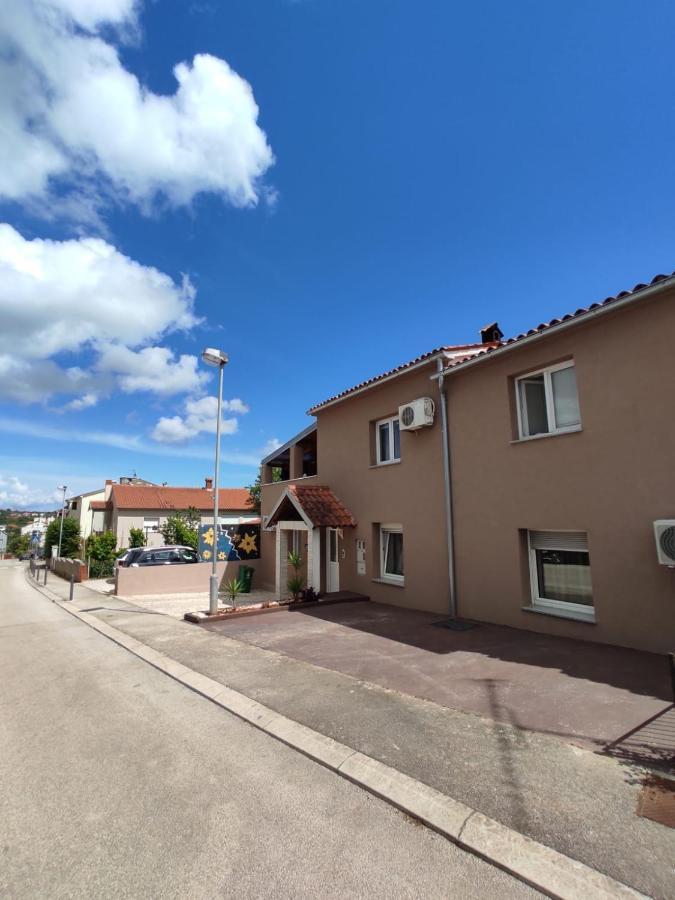 Apartmani Amans Pula Luaran gambar