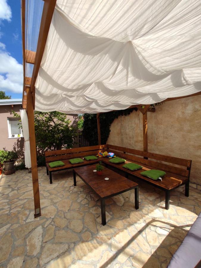 Apartmani Amans Pula Luaran gambar