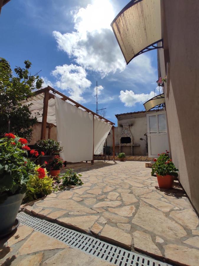 Apartmani Amans Pula Luaran gambar