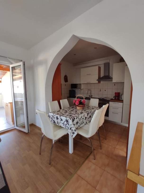 Apartmani Amans Pula Luaran gambar