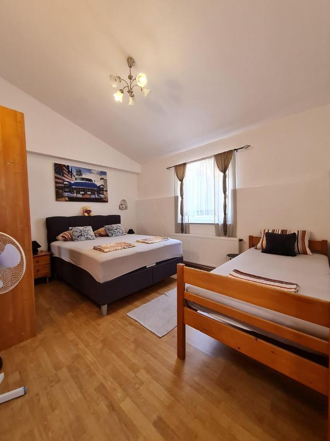 Apartmani Amans Pula Luaran gambar