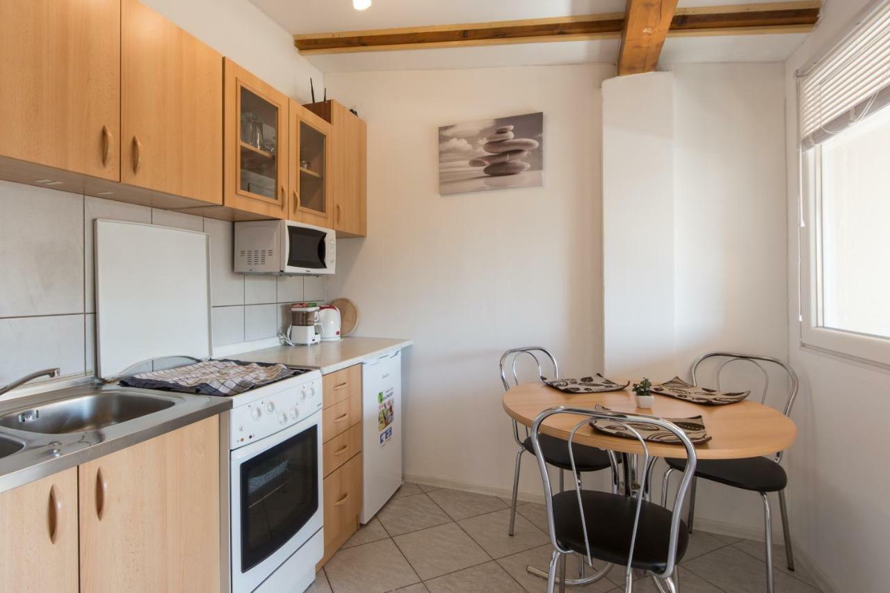 Apartmani Amans Pula Luaran gambar