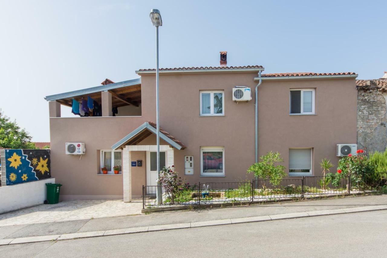 Apartmani Amans Pula Luaran gambar